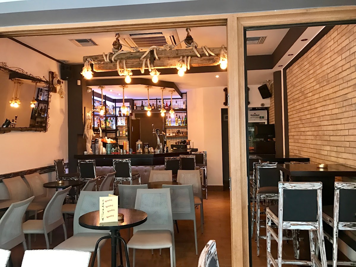 Ρους Cafe-Bar